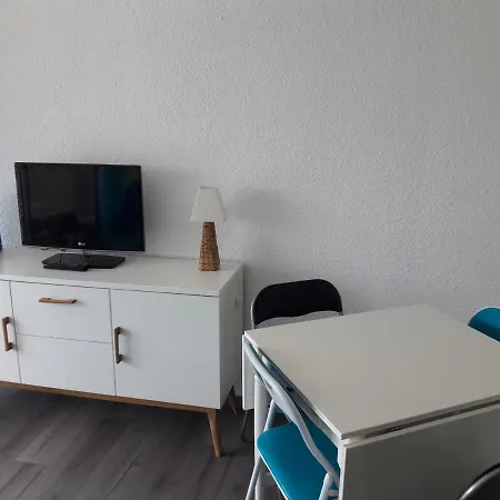 Studio Double Cabine Avec Piscine Proche Plage Apartment