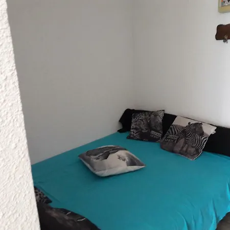 Apartment Studio Double Cabine Avec Piscine Proche Plage *